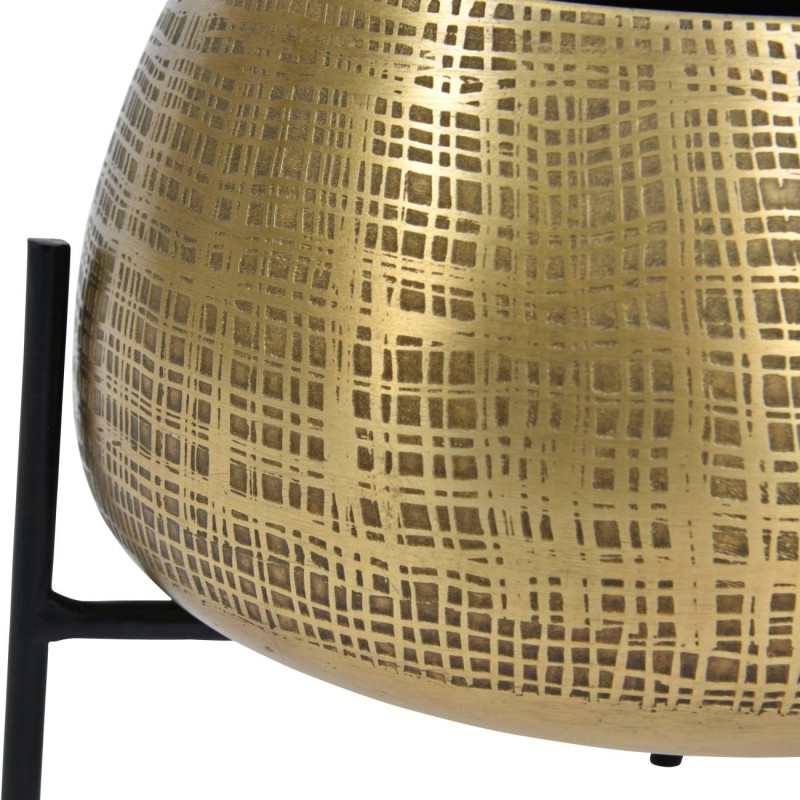 Decorative metal plant pots for elegant interiors