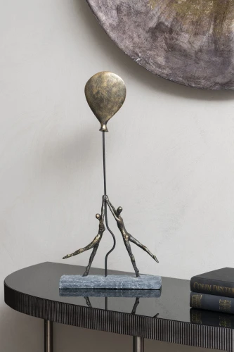 Balloon Figurative Sculpture 55cm – Two Figures with Balloon