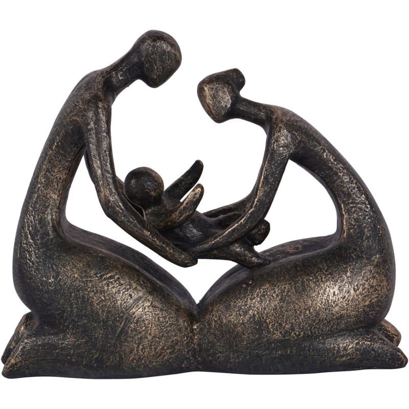 Bourne Family sculpture with parents and child