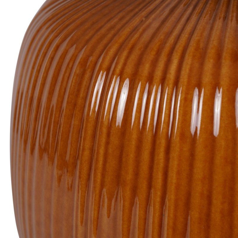 Decorative ceramic lamp for a chest of drawers