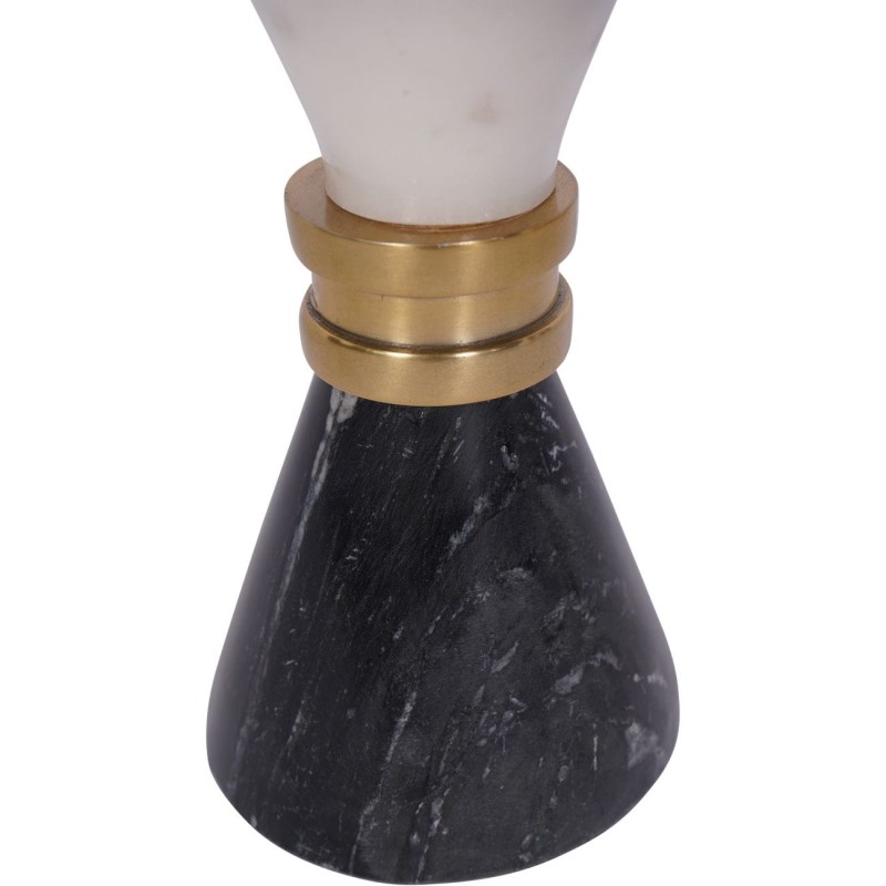 Marble candle holder for a modern classic interior