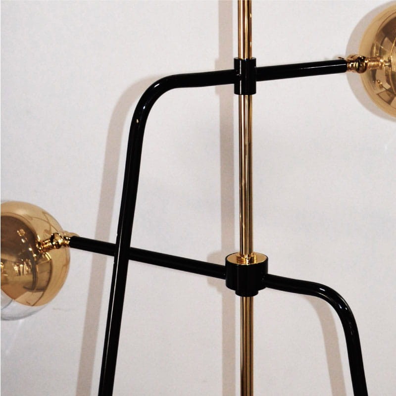 Lampa podłogowa Black Widow od Creativemary 180 cm trzy klosze szklane mosiężna podstawa