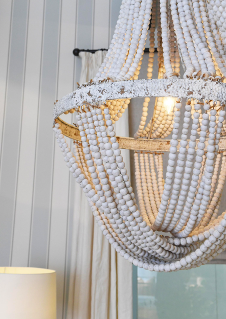 White Beads Chandelier 105x72 cm