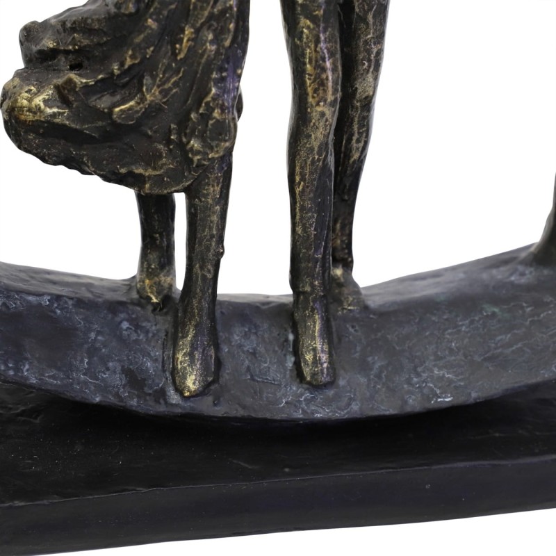 Arboretum Couple sculpture as a wedding or anniversary gift