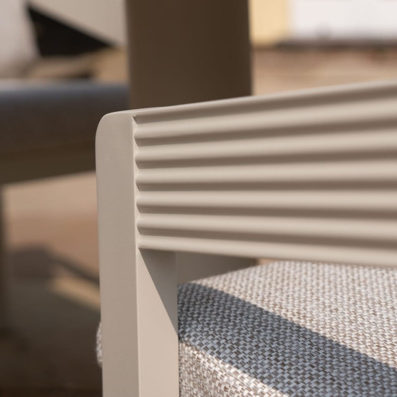 Lyall Garden Furniture Set – Four Chairs and Round Wood-Effect Dining Table