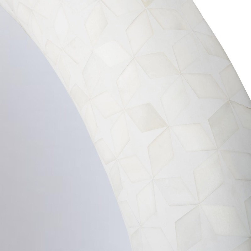 Round 100 cm mirror for a modern classic interior
