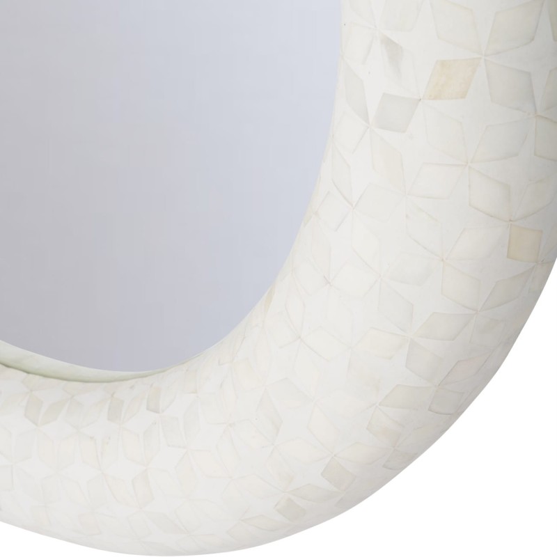 Round 100 cm mirror for a modern classic interior