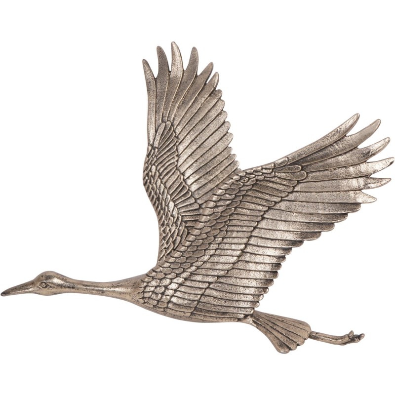 Cast aluminium birds with detailed feathered wings
