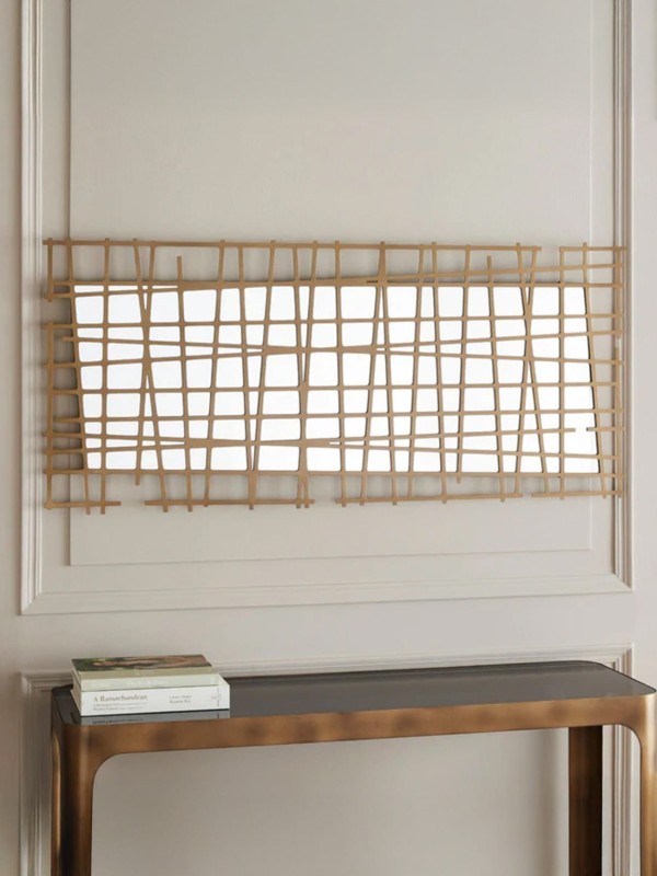 Rectangular mirror with an irregular openwork iron grid