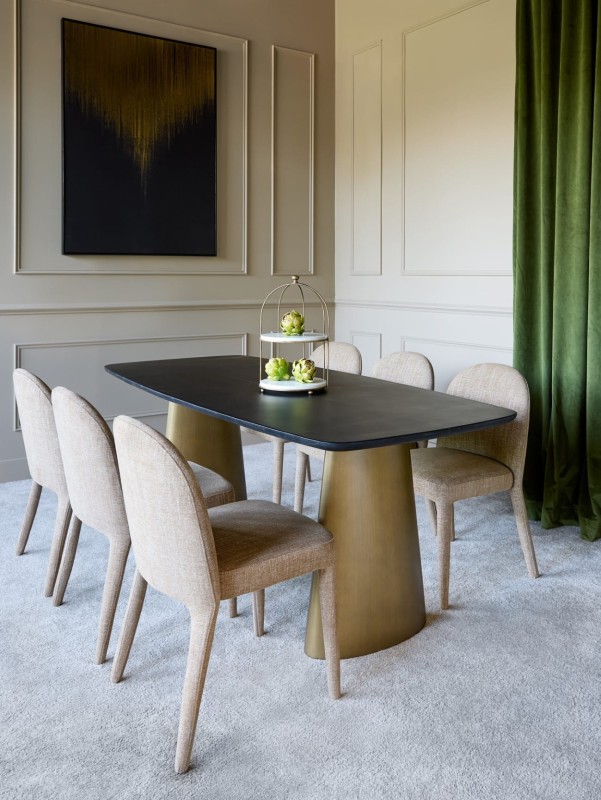 Rectangular Belgrave dining table for 6–8 people