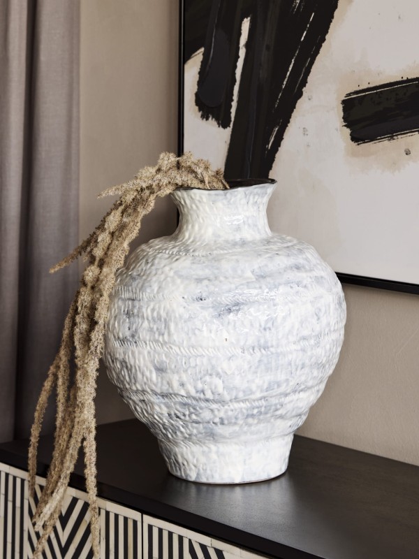 Decorative white ceramic vase Luna 39cm