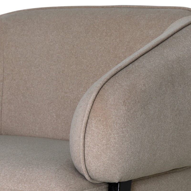 Delia beige velvet armchair – an elegant chair for the living room.