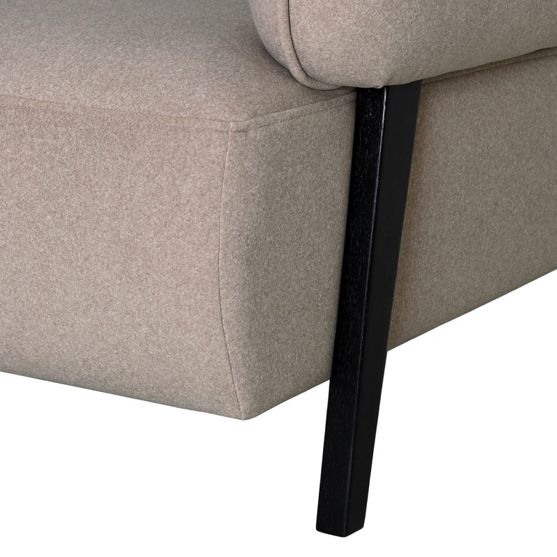 Delia beige velvet armchair – an elegant chair for the living room.