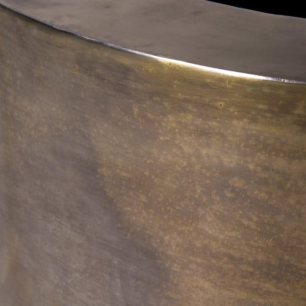 Large Brass gold iron planter, 70 cm diameter, ideal for modern living rooms. Durable metal construction with an elegant gold finish for stylish indoor plants.