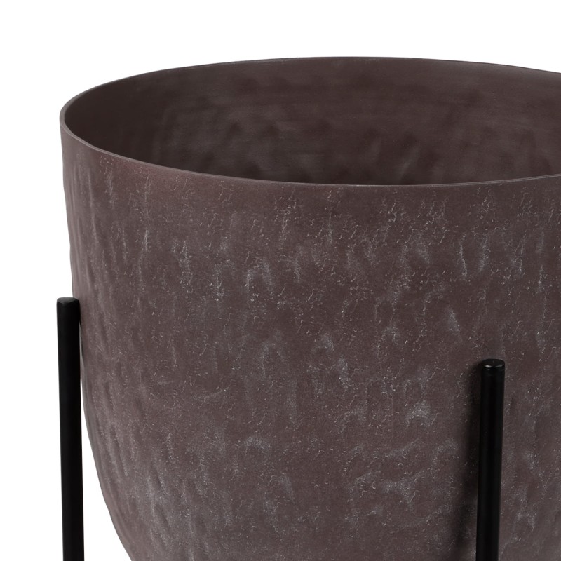 Chester Brown stonewash planter on stand