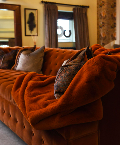 Eaton Naranja 245 cm Cotton Velvet Sofa