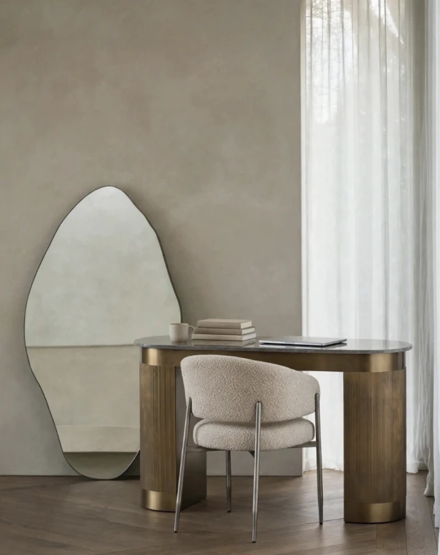 Elegant Primrose desk featuring a refined marble top and gold base. A sophisticated 130 cm workspace.