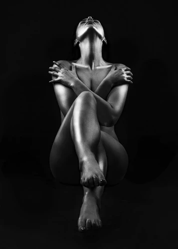 B&W Act Silver Canvas Wall Art 70 × 100 cm – Monochrome Figurative Portrait