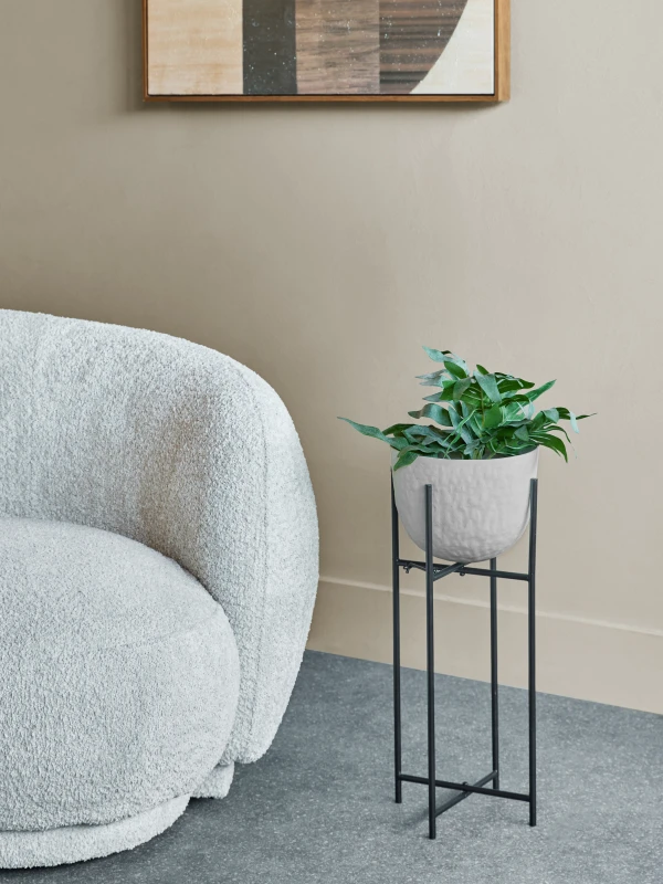 White aluminium planter for living room