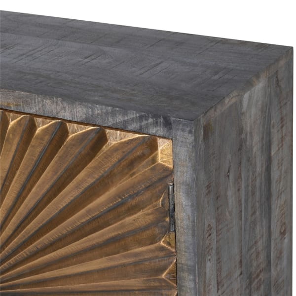 Close-up of the brass-toned sunburst front and dark cabinet finish