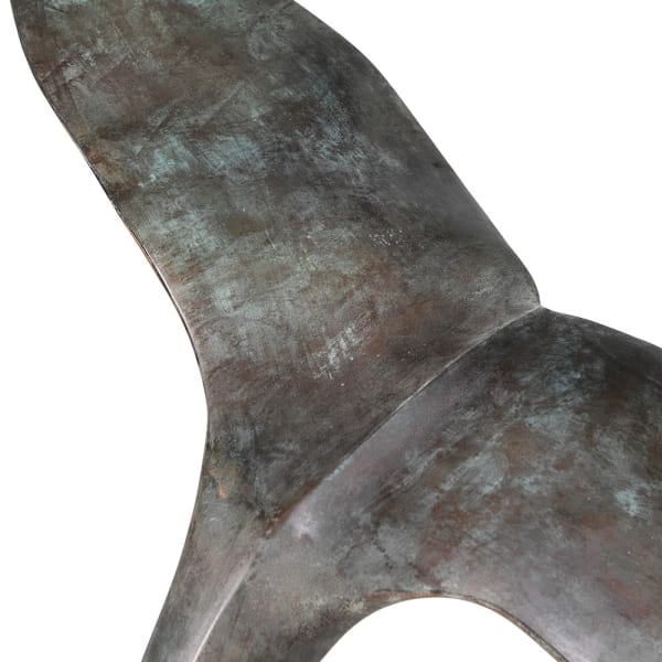 Verdigris-effect finish on the Whales aluminium sculpture