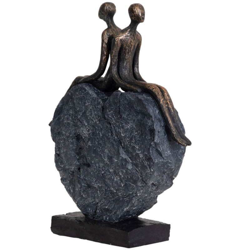 Romantic couple sculpture for a wedding gift