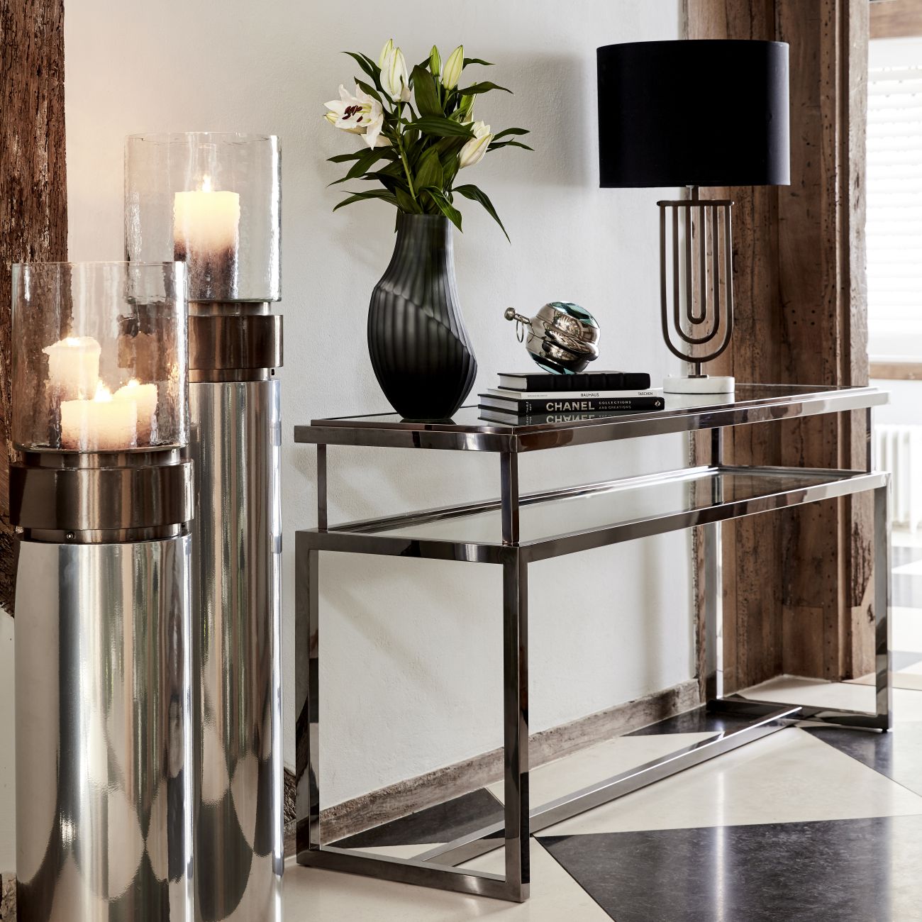 Elegant and classic Chelsea steel console in silver. 